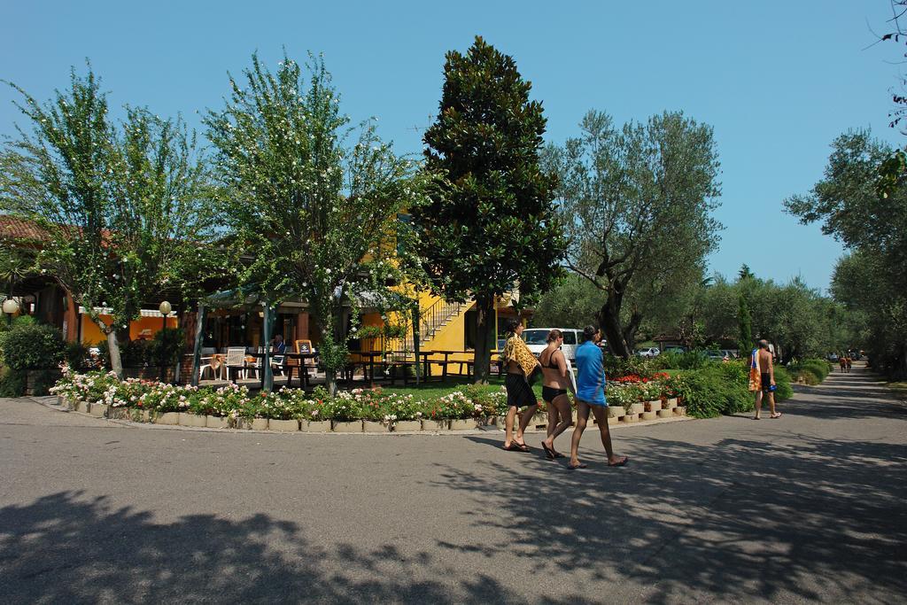 Camping La Rocca Manerba del Garda Dış mekan fotoğraf