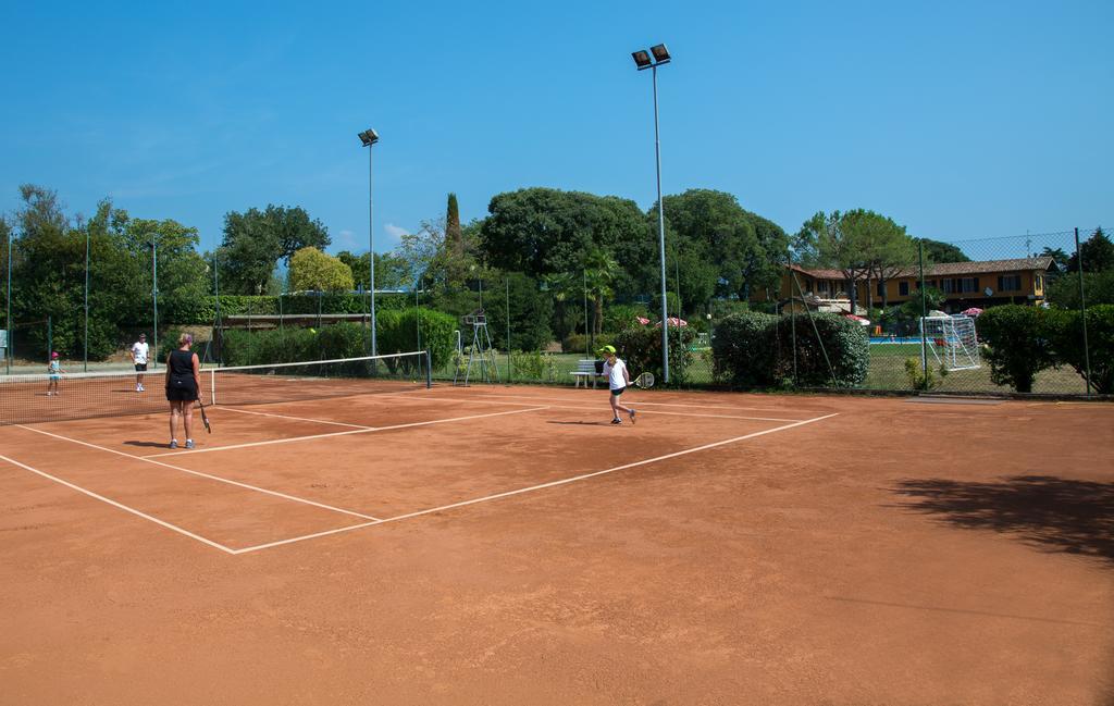 Camping La Rocca Manerba del Garda Dış mekan fotoğraf